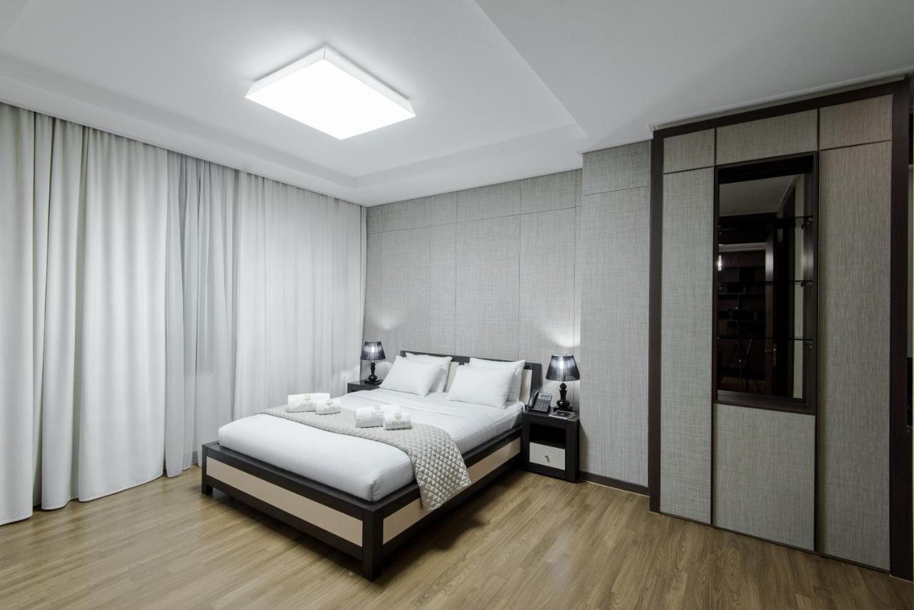 Elite Apartments Astana Buitenkant foto